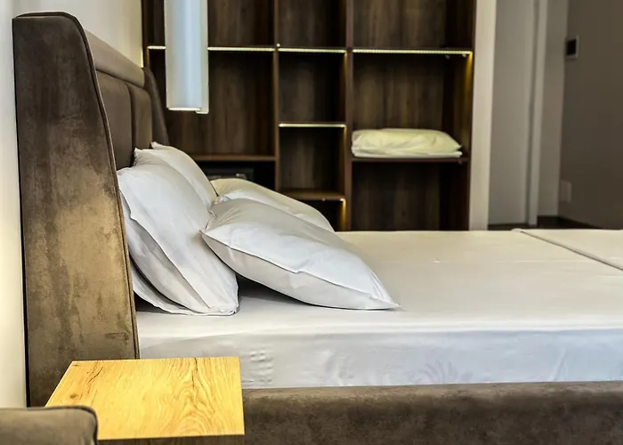 Alexander Rooms & Apartments